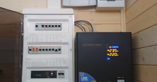 Установка и подключение стабилизаторов напряжения от 580 руб в Соль-илецке - ЭлектроСои